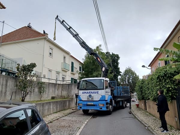 camião grua aluguer Cascais Lisboa Almada Oeiras Cascais Sintra Amadora Odivelas Loures Vila franca de Xira